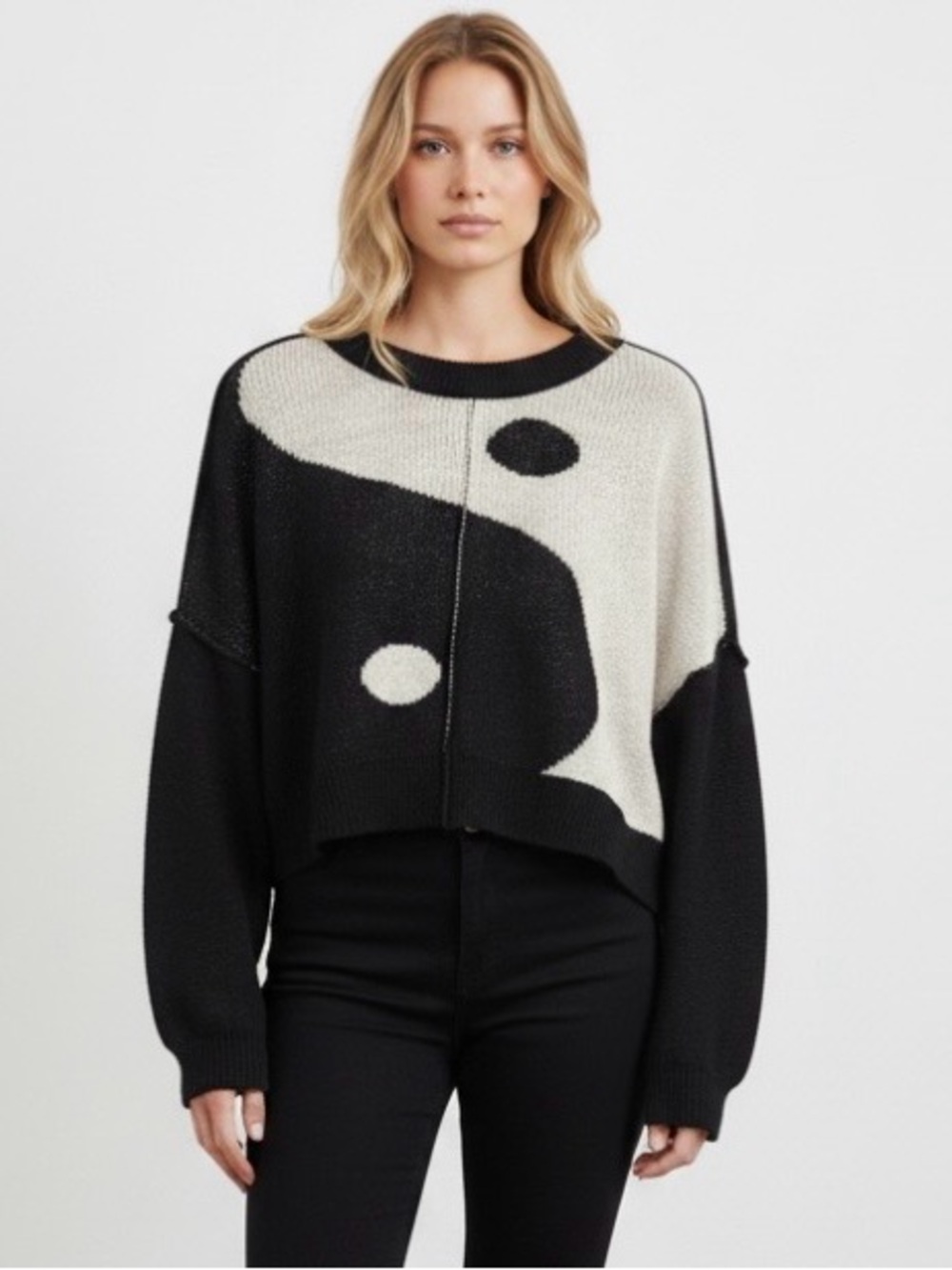 Black and white Yin & Yang Knit cropped Sweater size XL